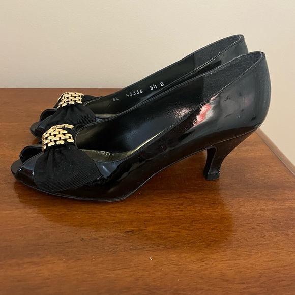 Vintage Black Bow tie kitten heels size 5.5 - Picture 4 of 6